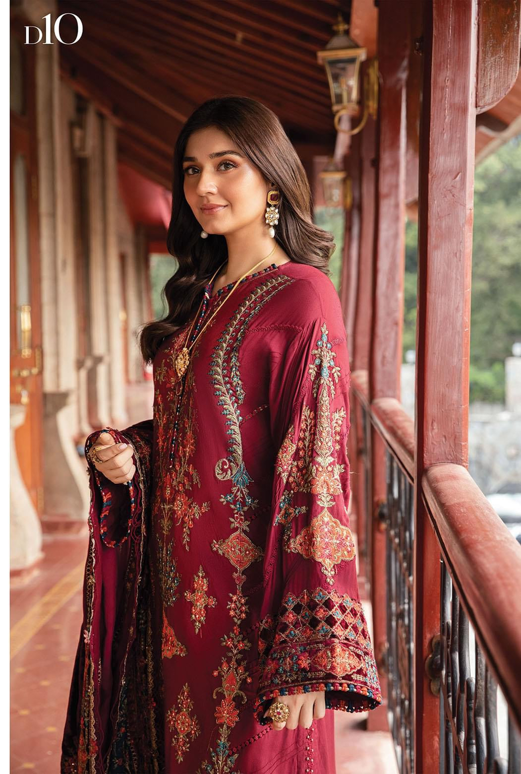 MARIA.B
Unstitched Winter Luxe' 24 |
Code: LN-1210