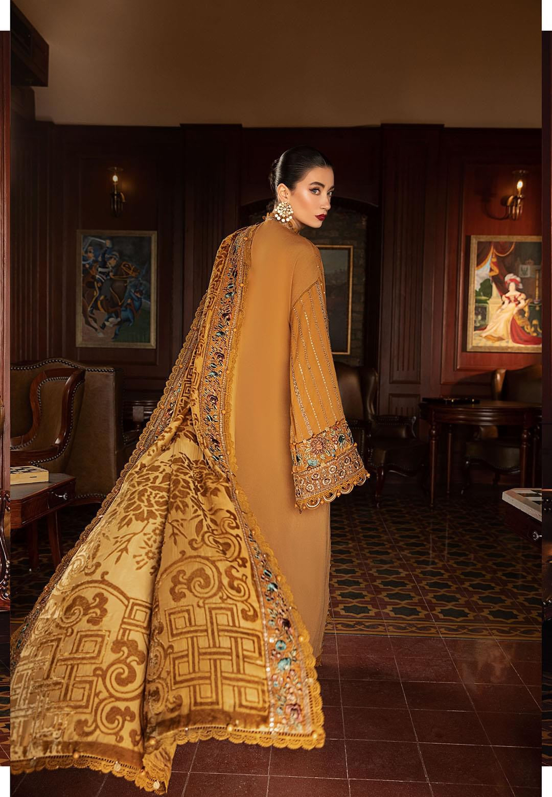 MARIA.B
6 Nov •
Unstitched Winter Luxe' 24 |
Code: LN-1207