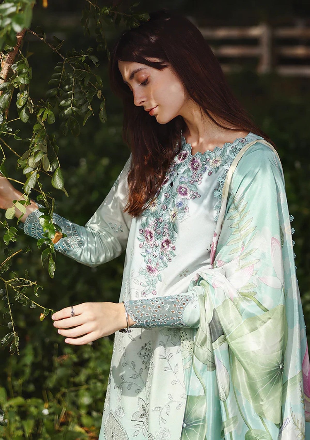 Lawn - Mushq - Solace 26 - Ombre Chikankari - MUNSS#208 - Tranquil Muse