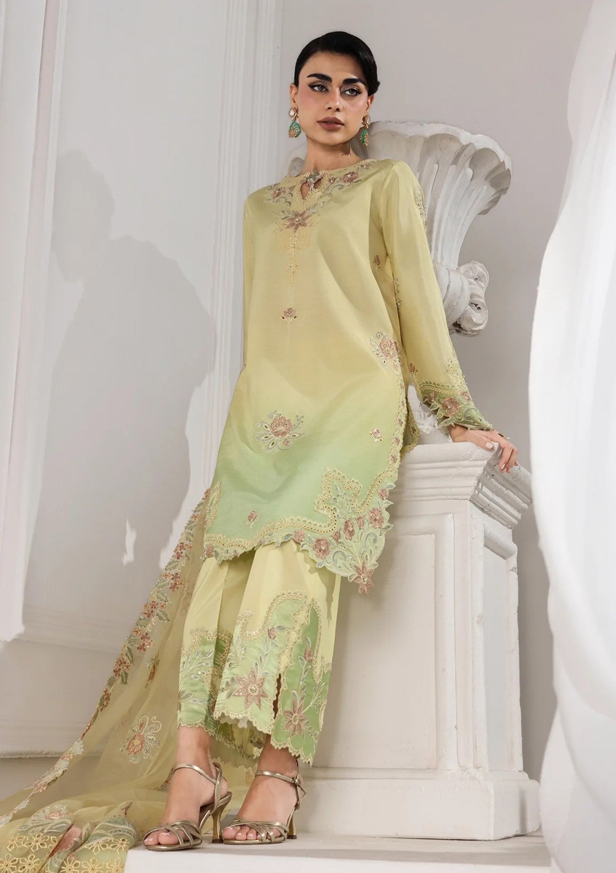 Formals - Rang Rasiya - Lumiere The Raw Silk Romance 26 - D#03 - Lucia