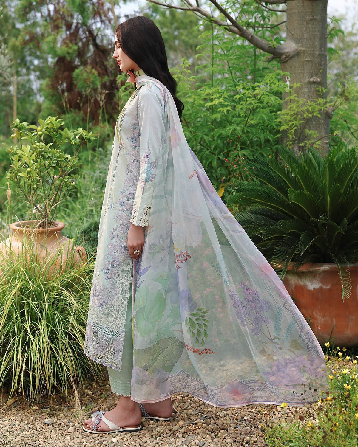 GARDEN ROYALE