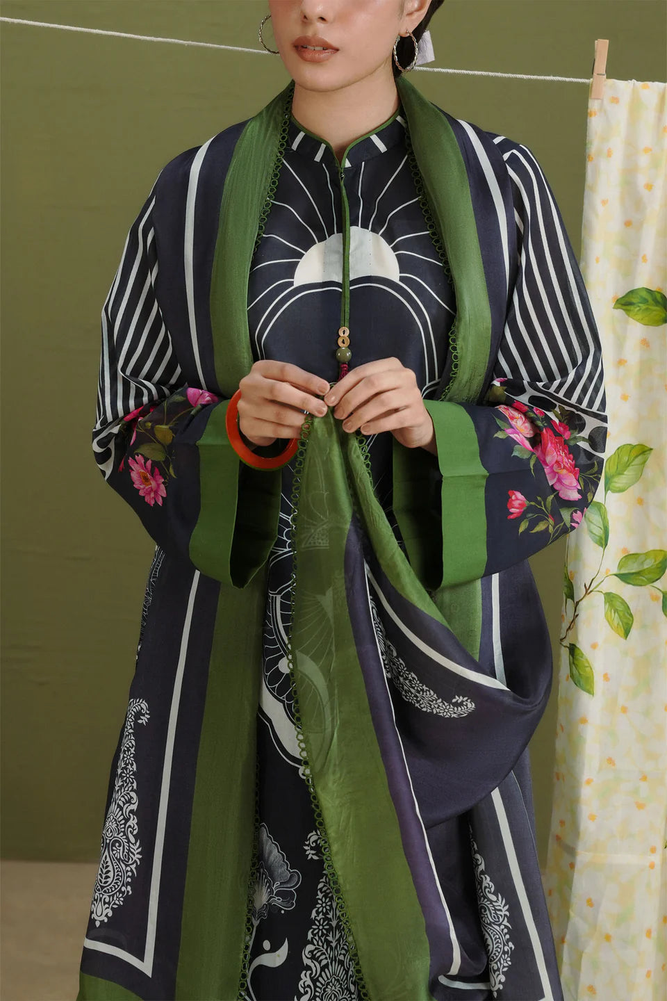 RAYA-10B