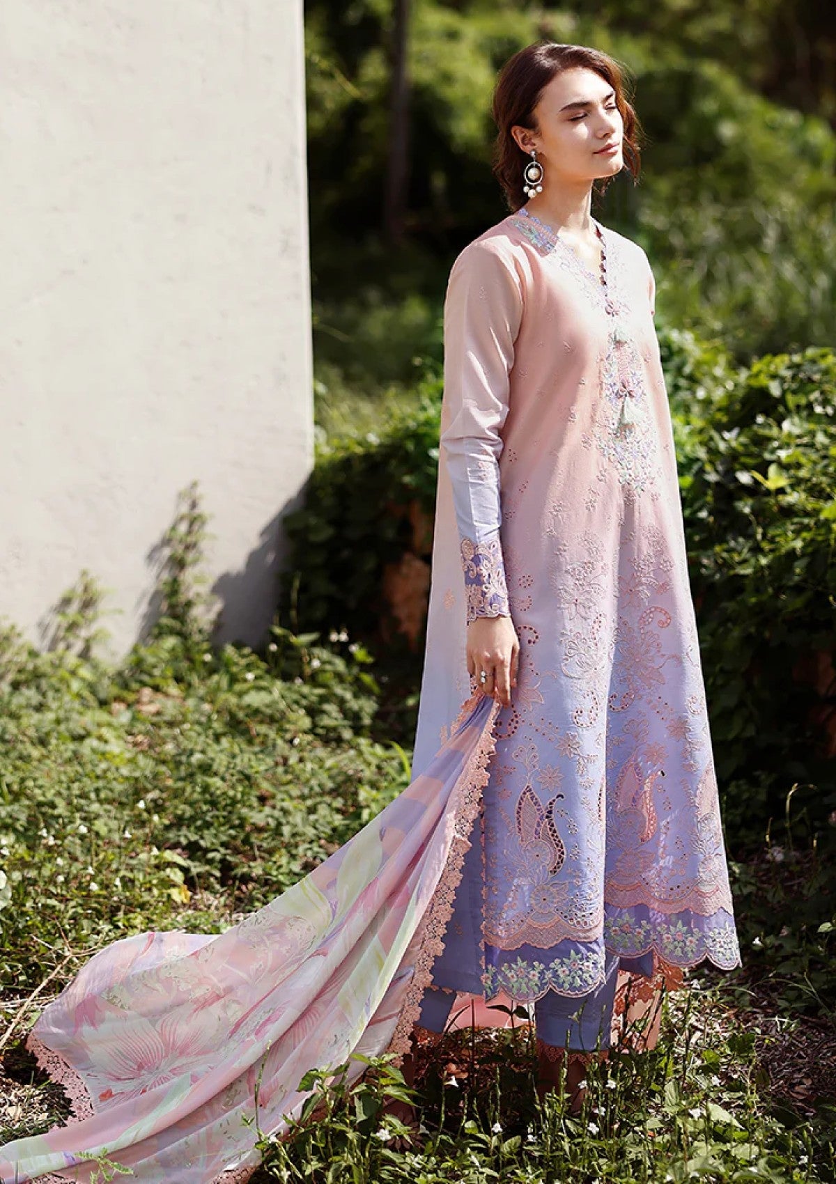 Lawn - Mushq - Solace 26 - Ombre Chikankari - MUNSS#201 - Morning Veil