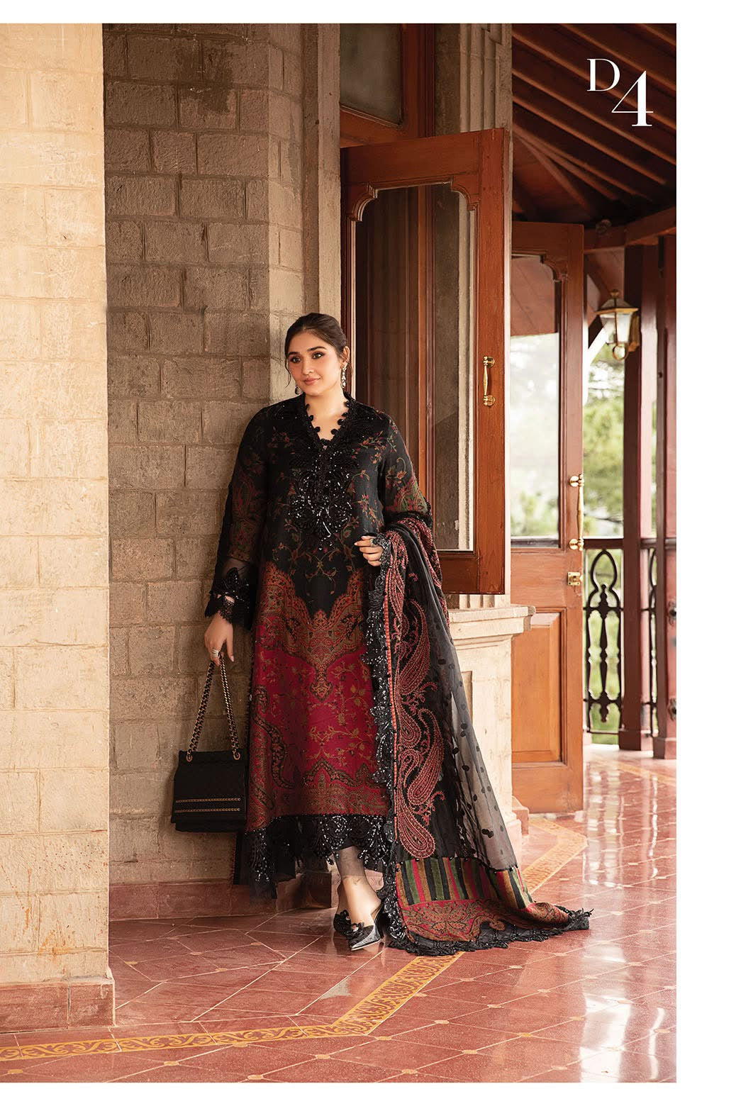 MARIA.B
Unstitched Winter Luxe' 24 |
Code: LN-1204