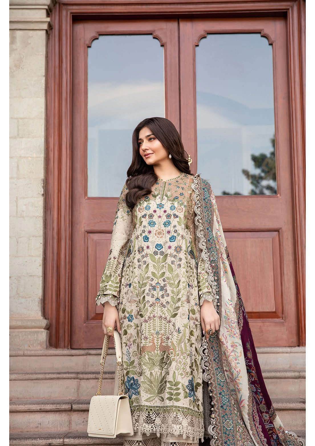 MARIA B                                  Unstitched Winter Luxe' 24 | 
Code: LN-1211