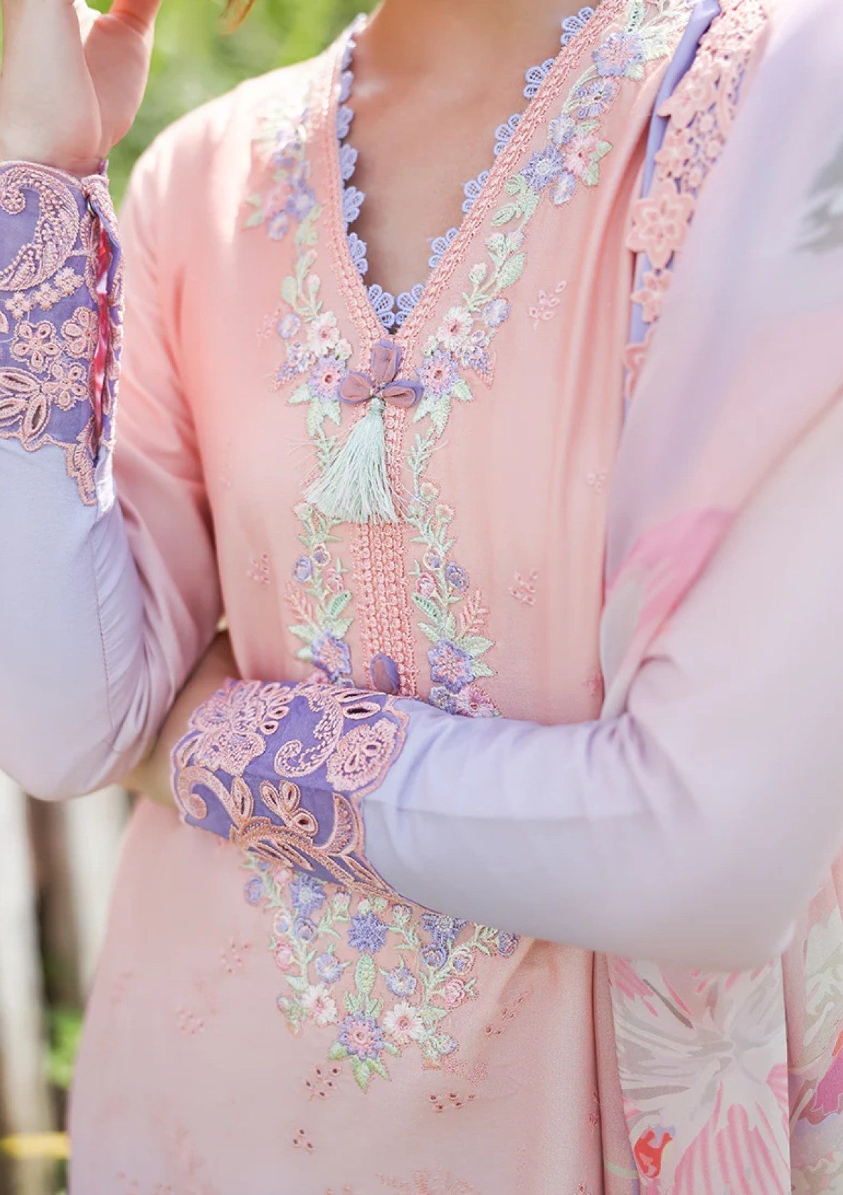 Lawn - Mushq - Solace 26 - Ombre Chikankari - MUNSS#201 - Morning Veil