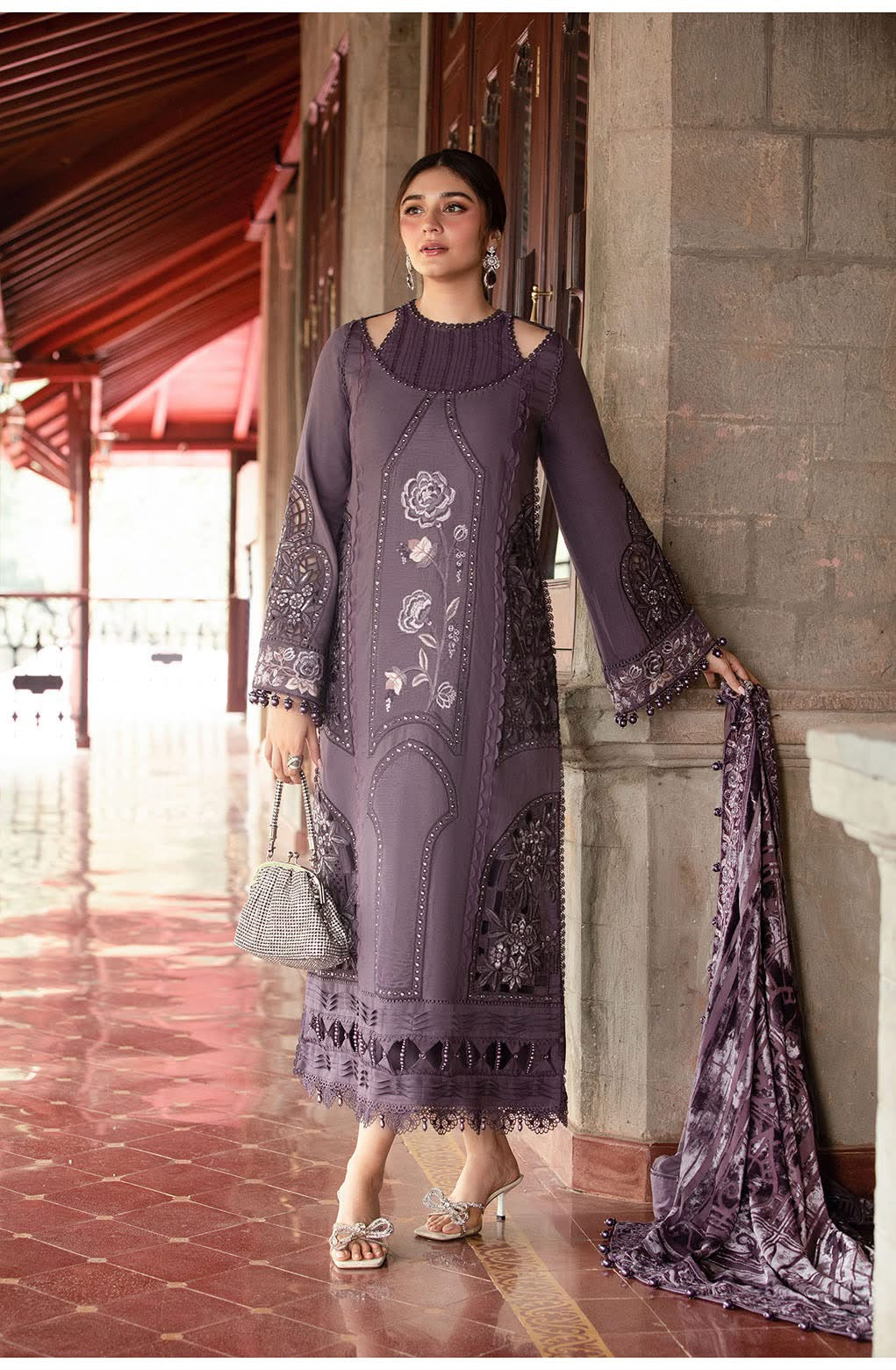 MARIA.B
Unstitched Winter Luxe' 24 | 
Code: LN-1202