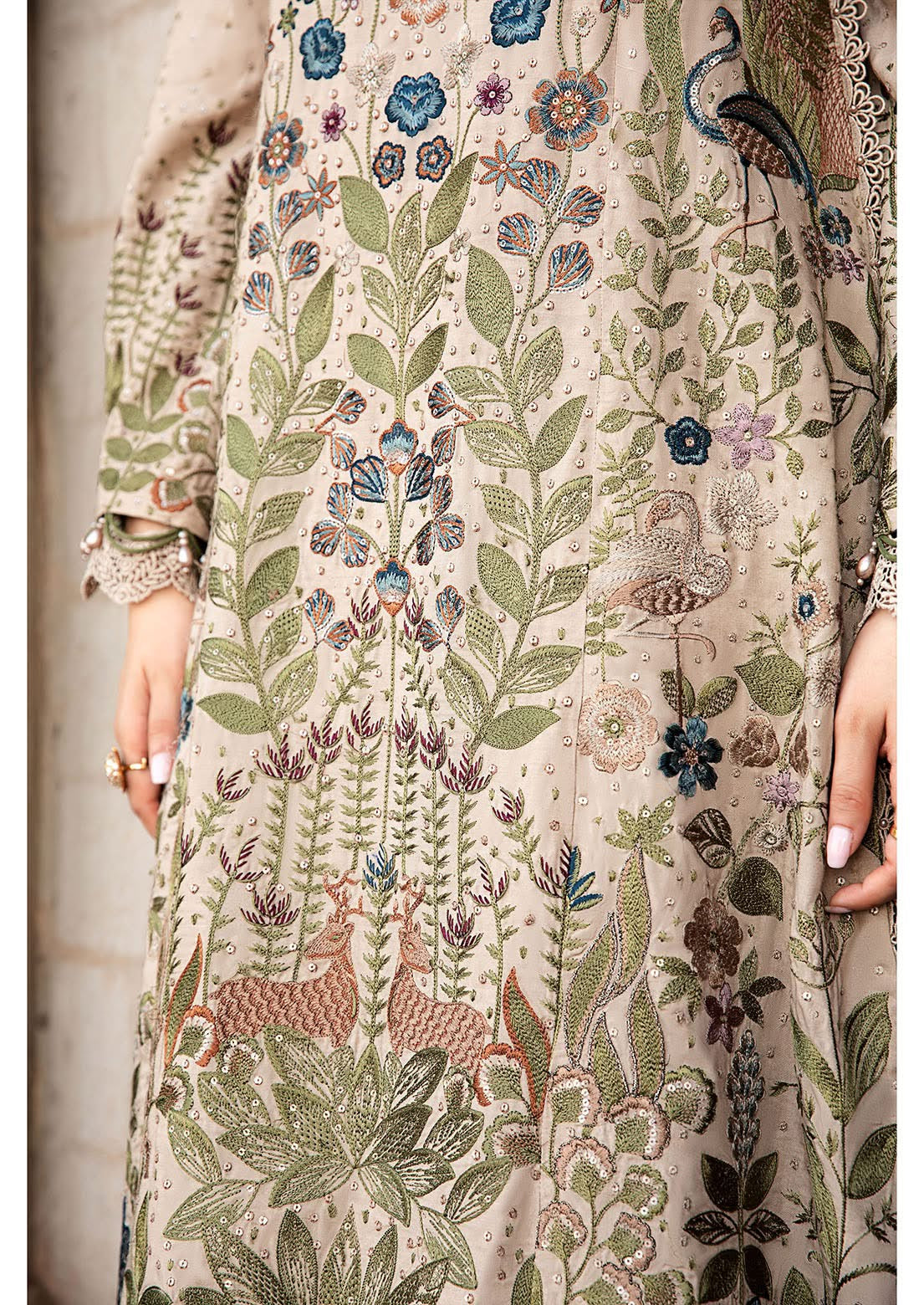 MARIA B                                  Unstitched Winter Luxe' 24 | 
Code: LN-1211