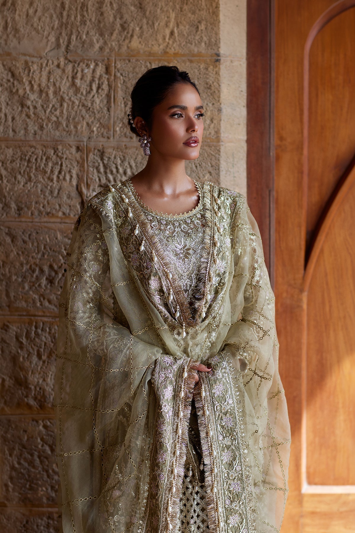Afrozeh · Sukhan