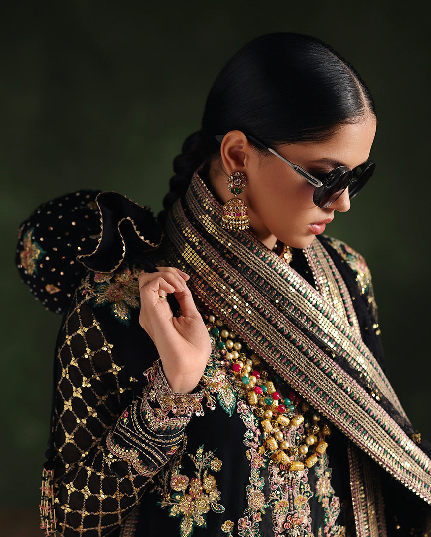 Roheenaz · Radiant Muse