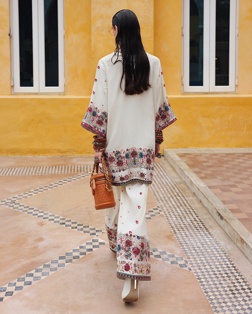 Mushq · Vivienne Rose