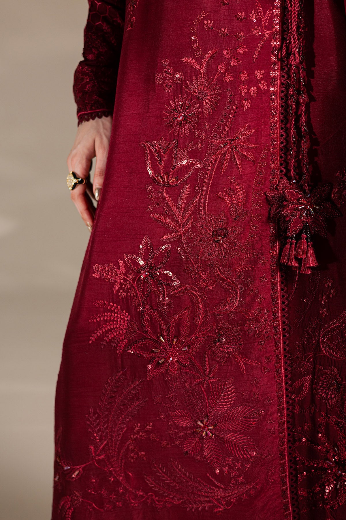 Nureh · THE SILK · S-32